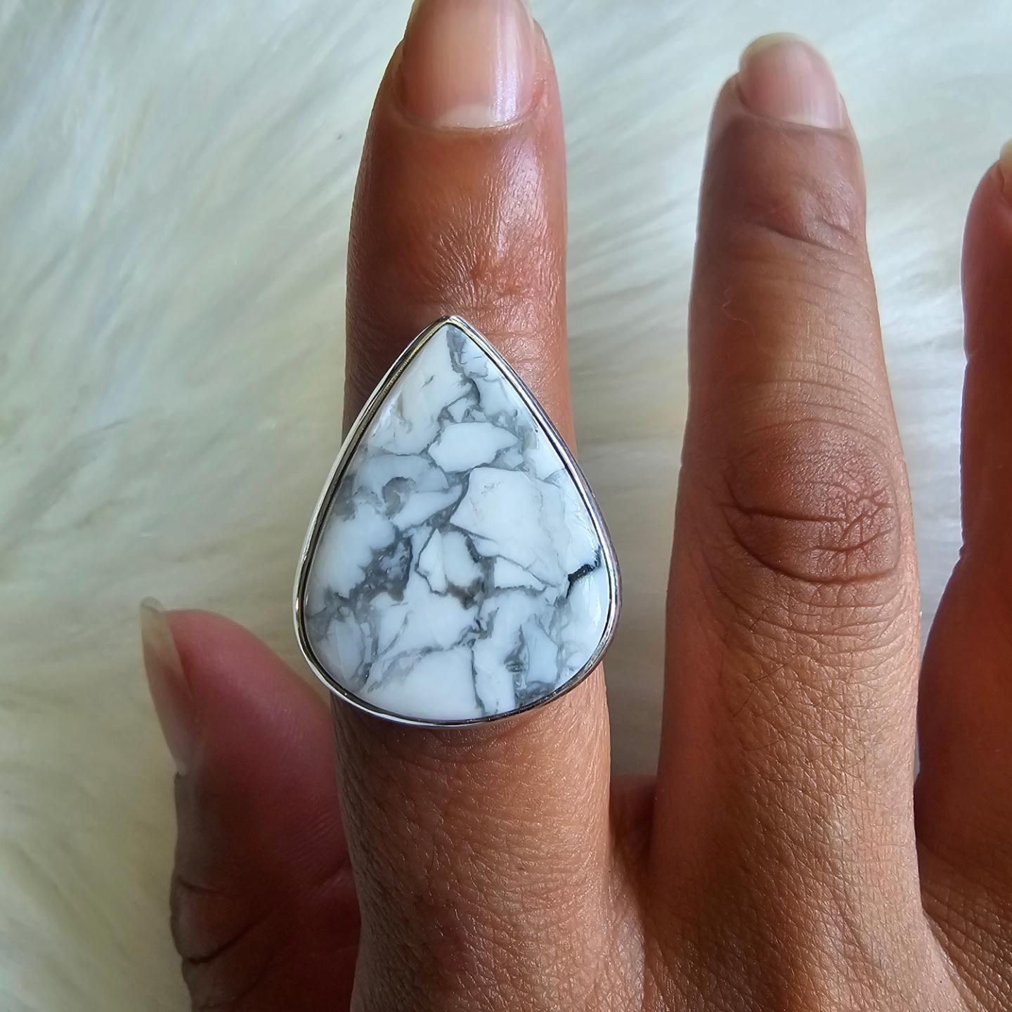 Howlite Ring